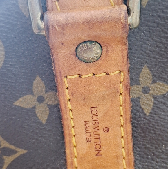 Louis Vuitton vintage travel duffle bag with accessories - Picture 11 of 16